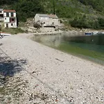 Stiniva Apartman